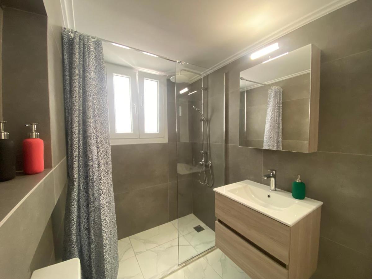Faliro Comfort Apartment 10 Mins Walking To The Beach Athén Kültér fotó